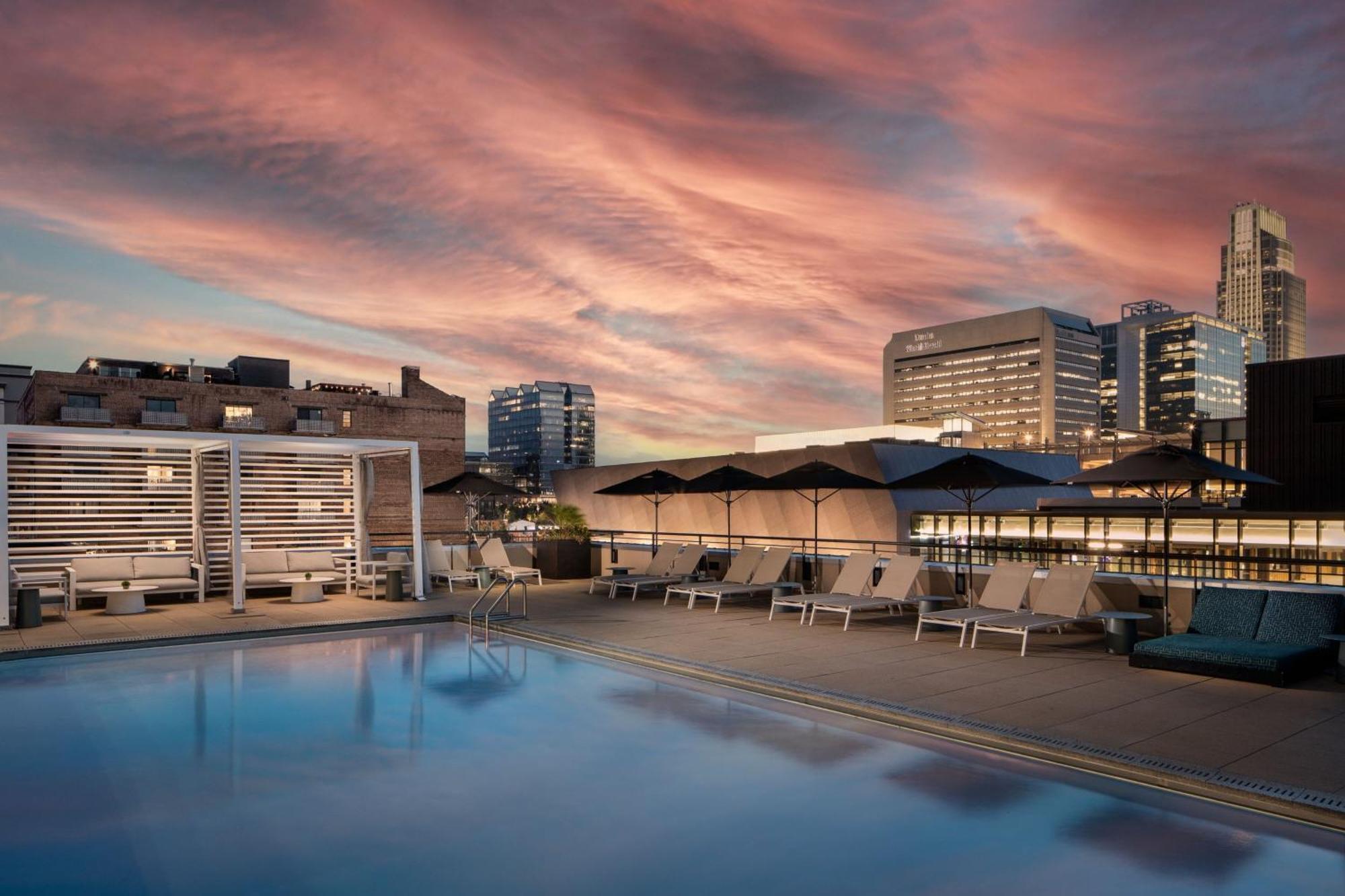 Omaha Marriott Downtown At The Capitol District Hotel Exterior photo