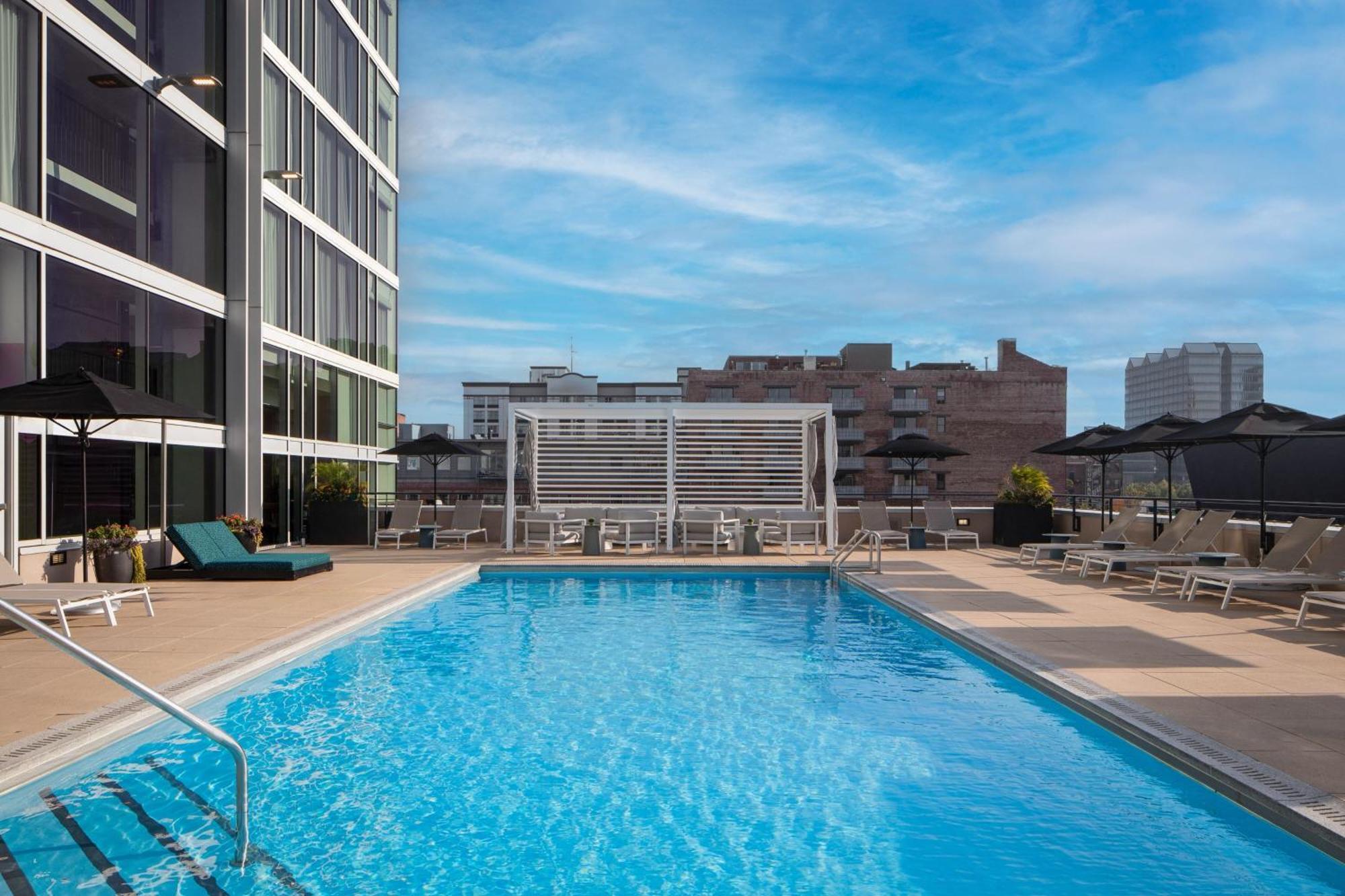 Omaha Marriott Downtown At The Capitol District Hotel Exterior photo