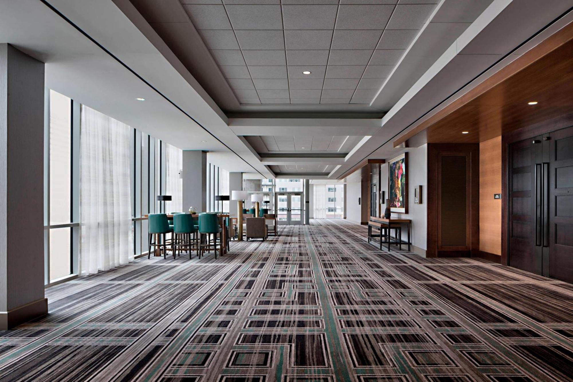 Omaha Marriott Downtown At The Capitol District Hotel Exterior photo