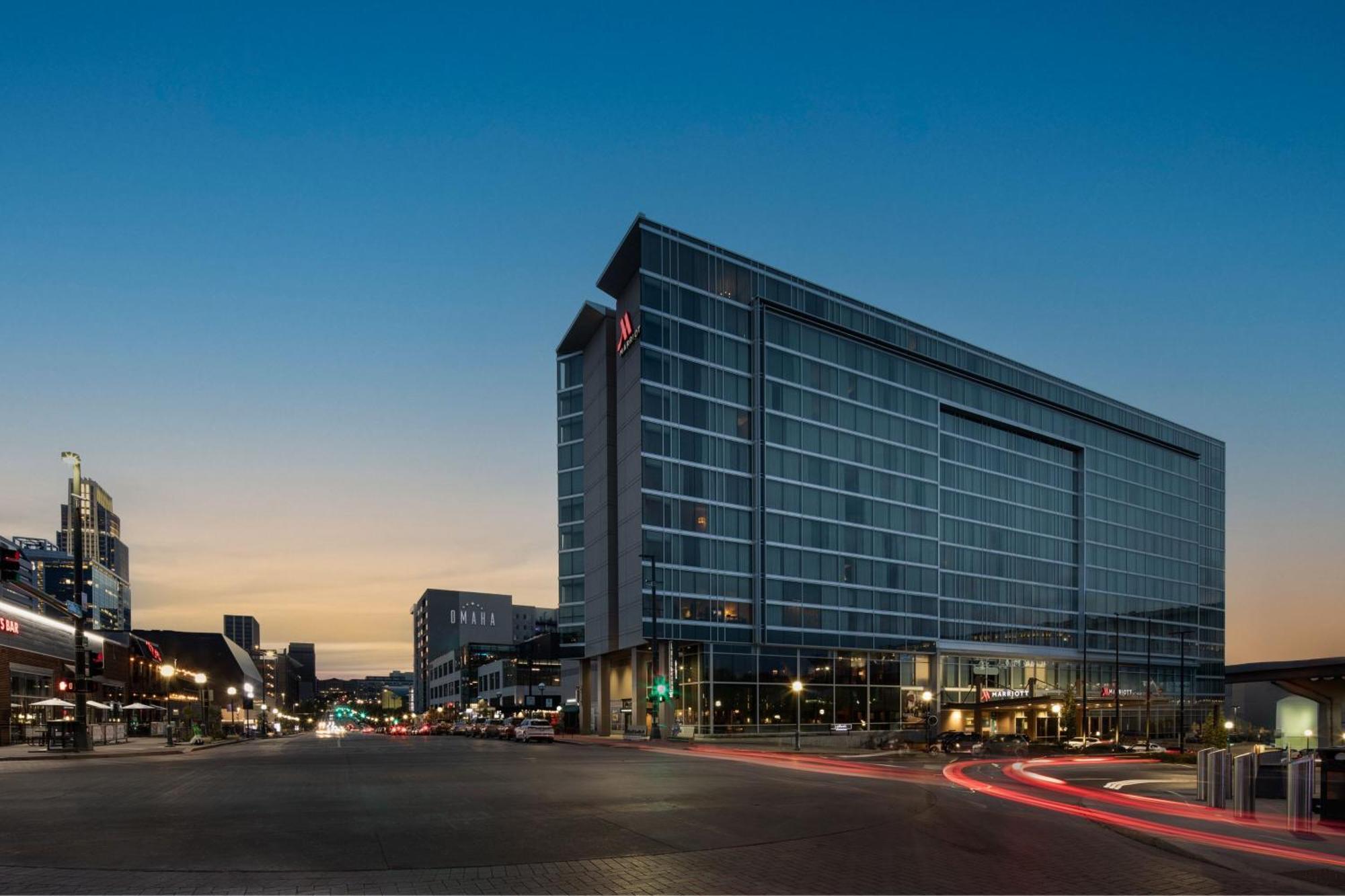 Omaha Marriott Downtown At The Capitol District Hotel Exterior photo
