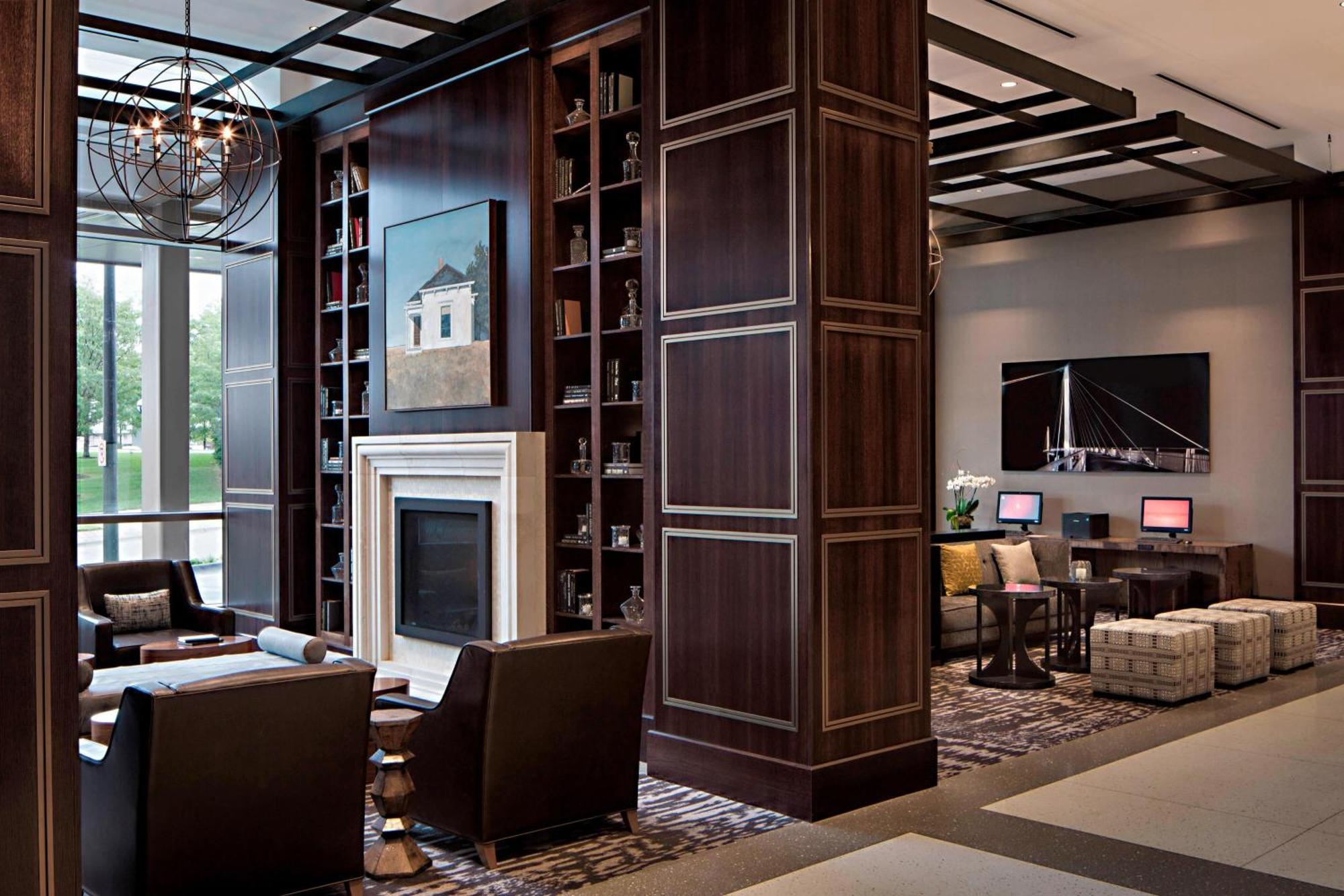 Omaha Marriott Downtown At The Capitol District Hotel Exterior photo