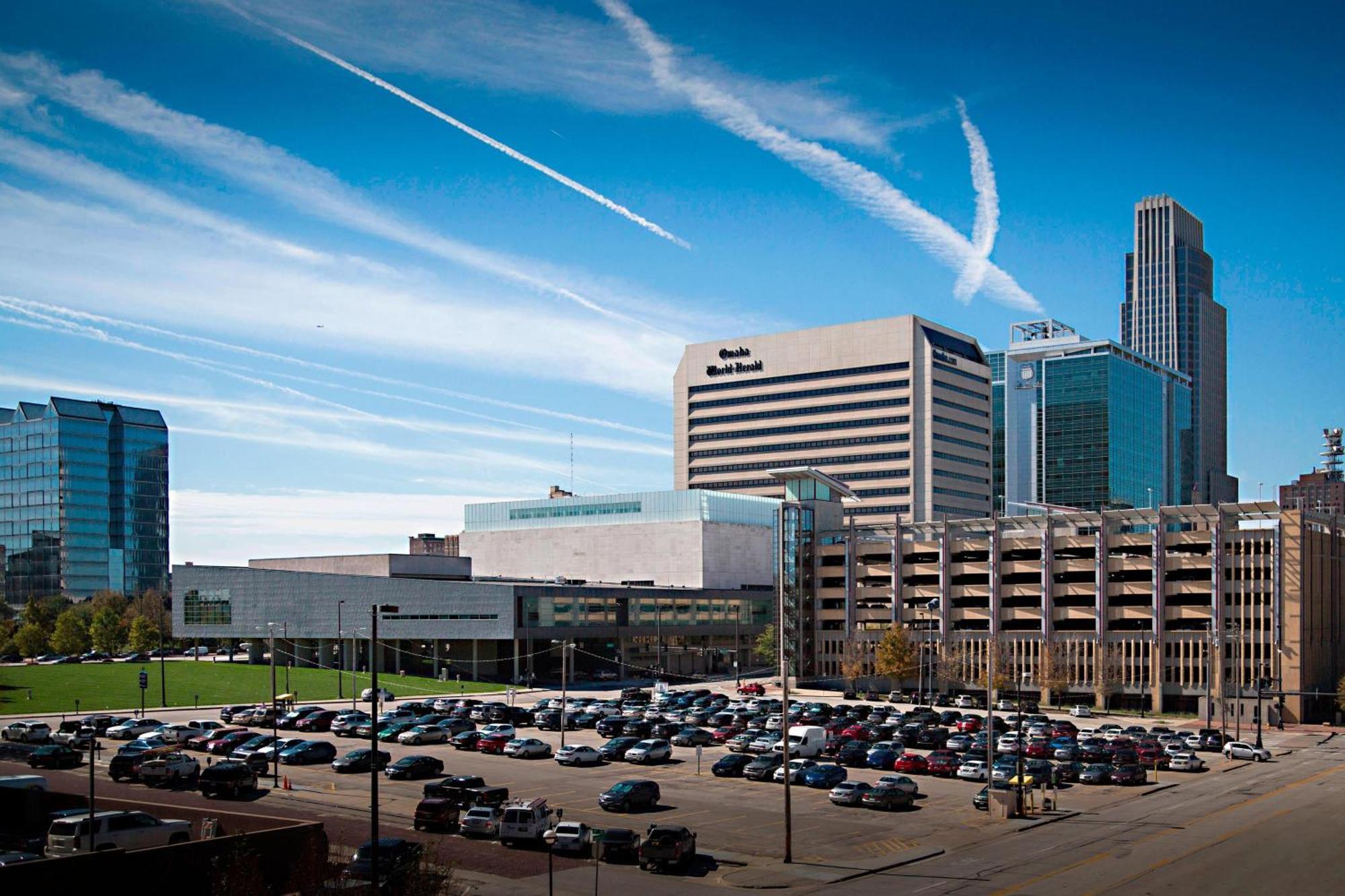 Omaha Marriott Downtown At The Capitol District Hotel Exterior photo